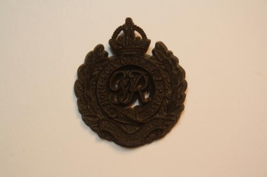 Royal Engineers WW2 Economy Plastic Cap Badge