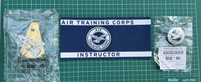 Air Training Corps Instructors Armband & Cap Badge & Pipers Badge