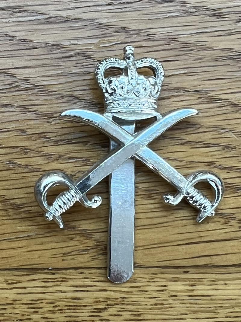 Royal Army Physical Training Corps Queens Crown Cap Badge Anno