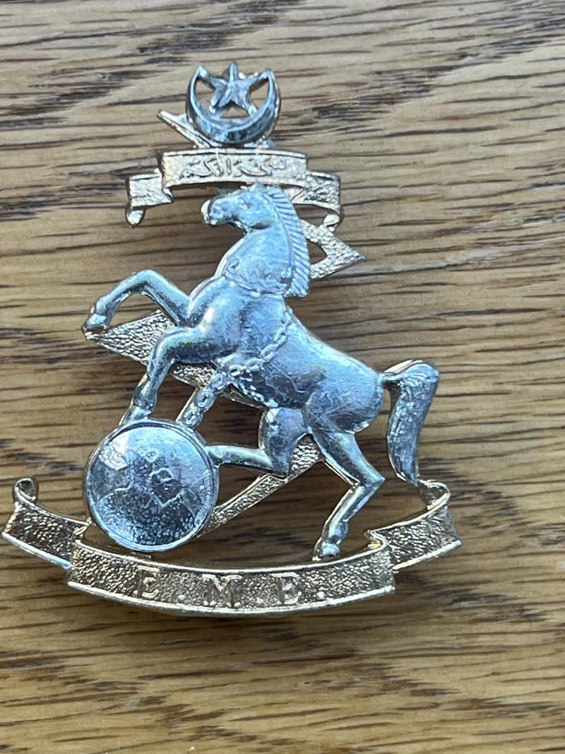 Pakistan EME Electrical Mechanical Engineers Cap Badge