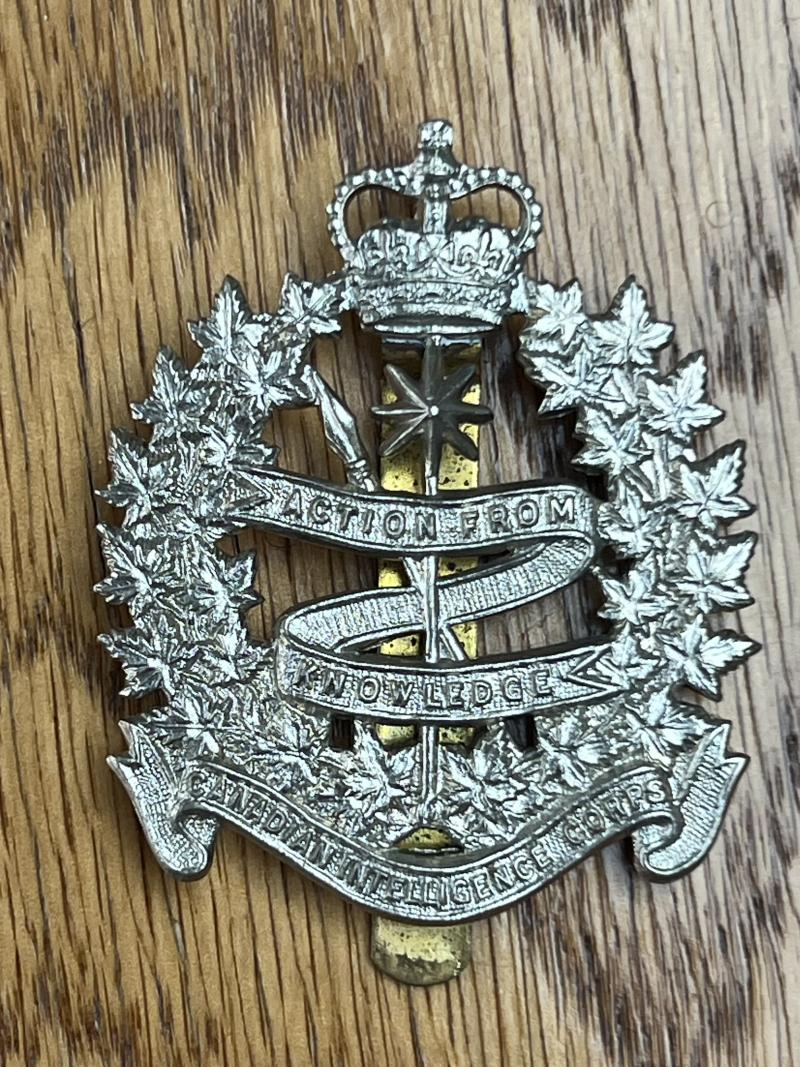 Canadian Intelligence Corps Cap Badge QC WM