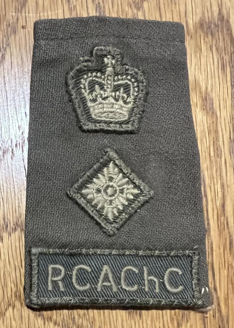 Royal Canadian Army Chaplin Lieutenant-Colonel Slip on Rank