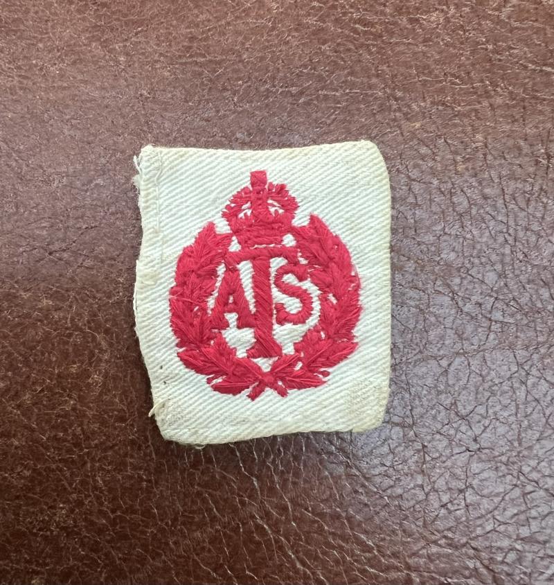 Scarce ATS Cap/Breast Badge WW2