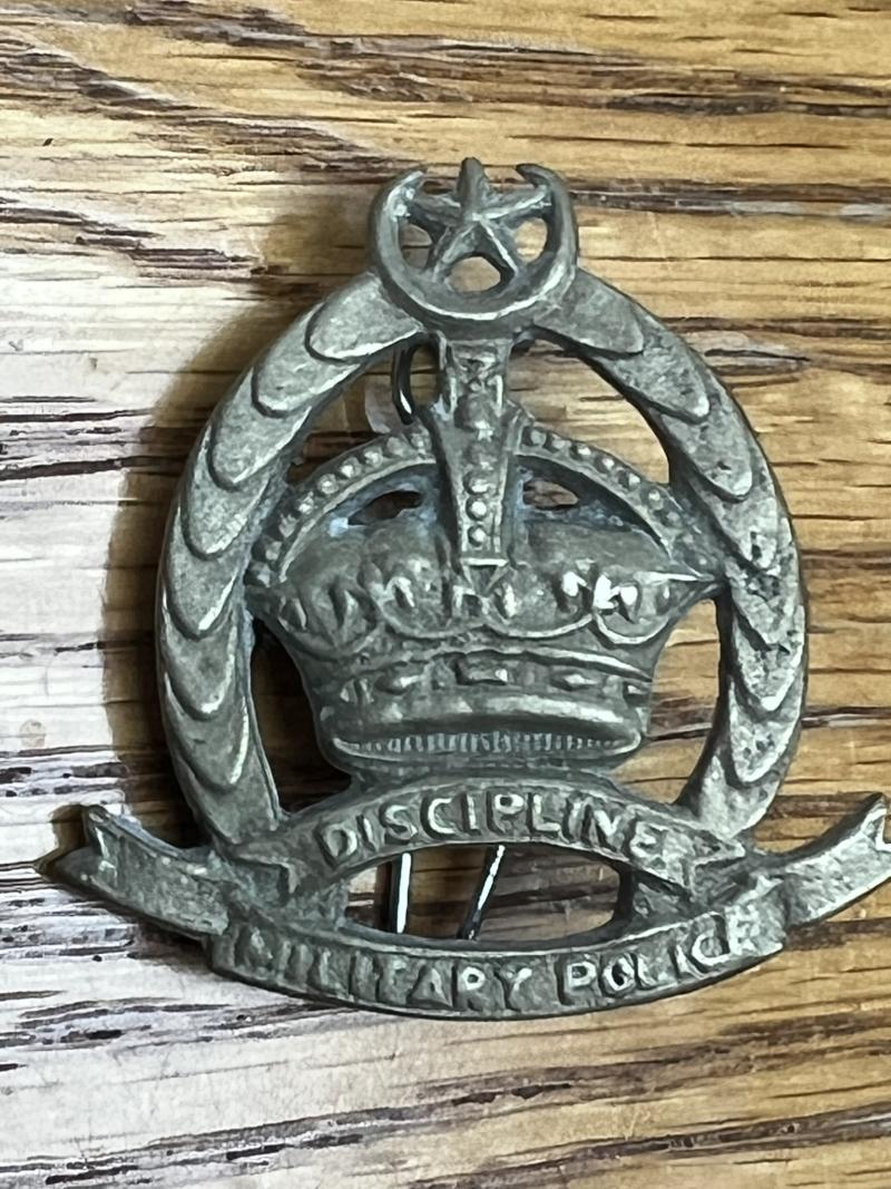 Pakistan Military Police Kings Crown Cap Badge