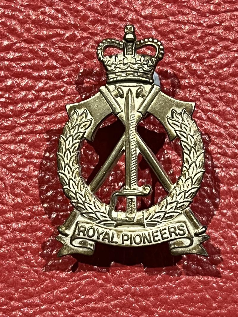 Royal Pioneers Frosted Silver Finish Cap  Badge