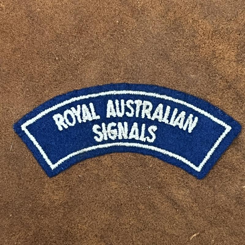 Royal Australian Signals Shoulder Title