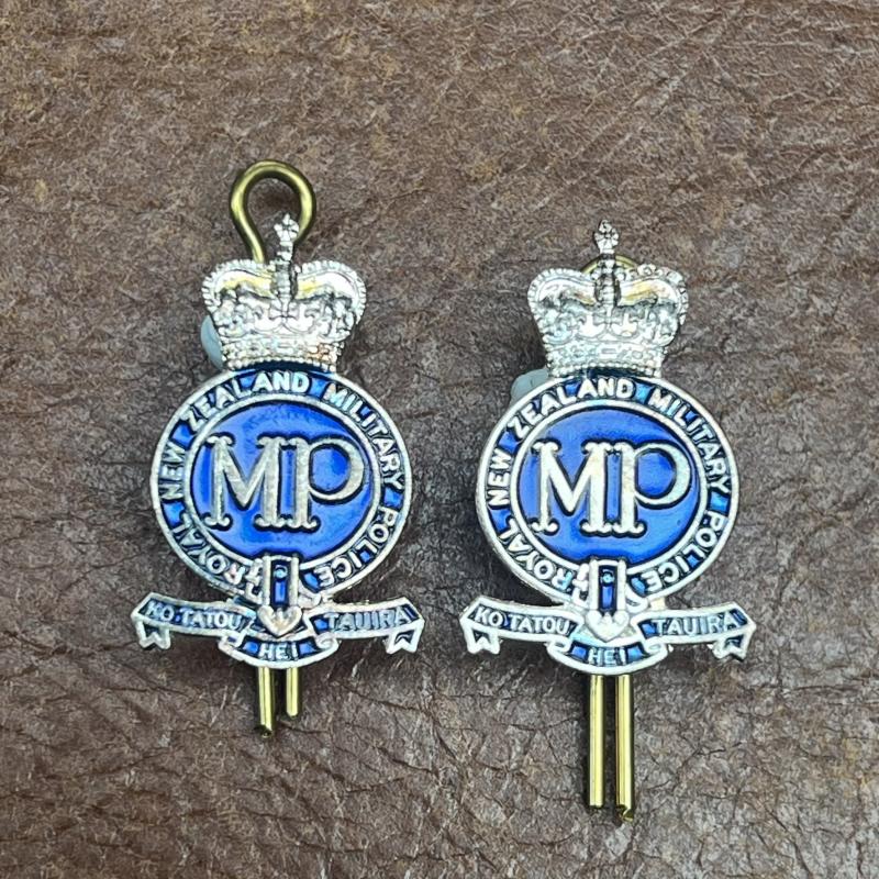 Royal New Zealand Military police Collar Badges Pair